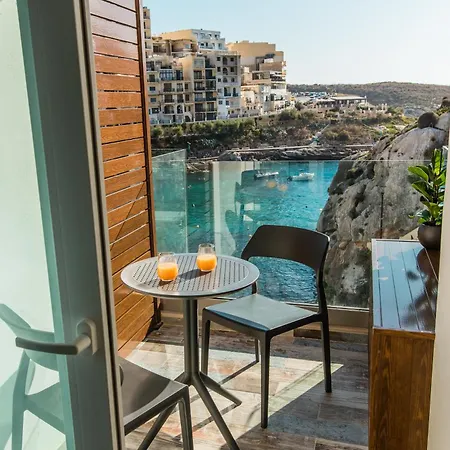 Blu Waters Boutique Hotel *